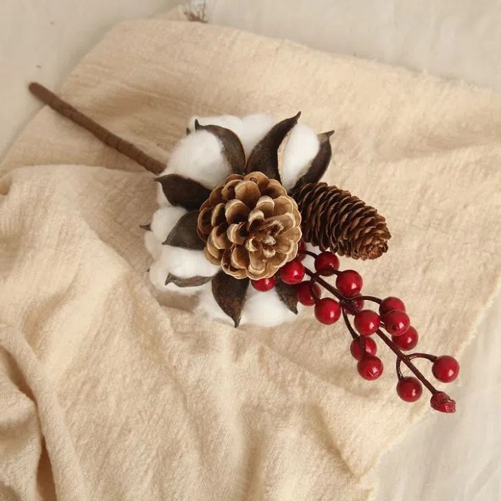 Christmas Berry Bouquet